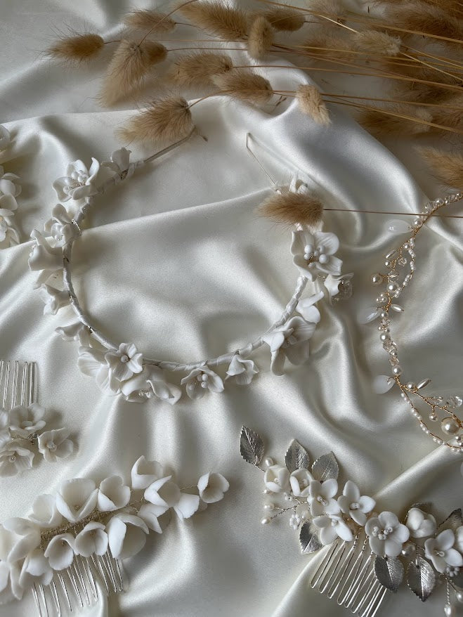 Fehér Virágos menyasszonyi fejékszer - Nelli