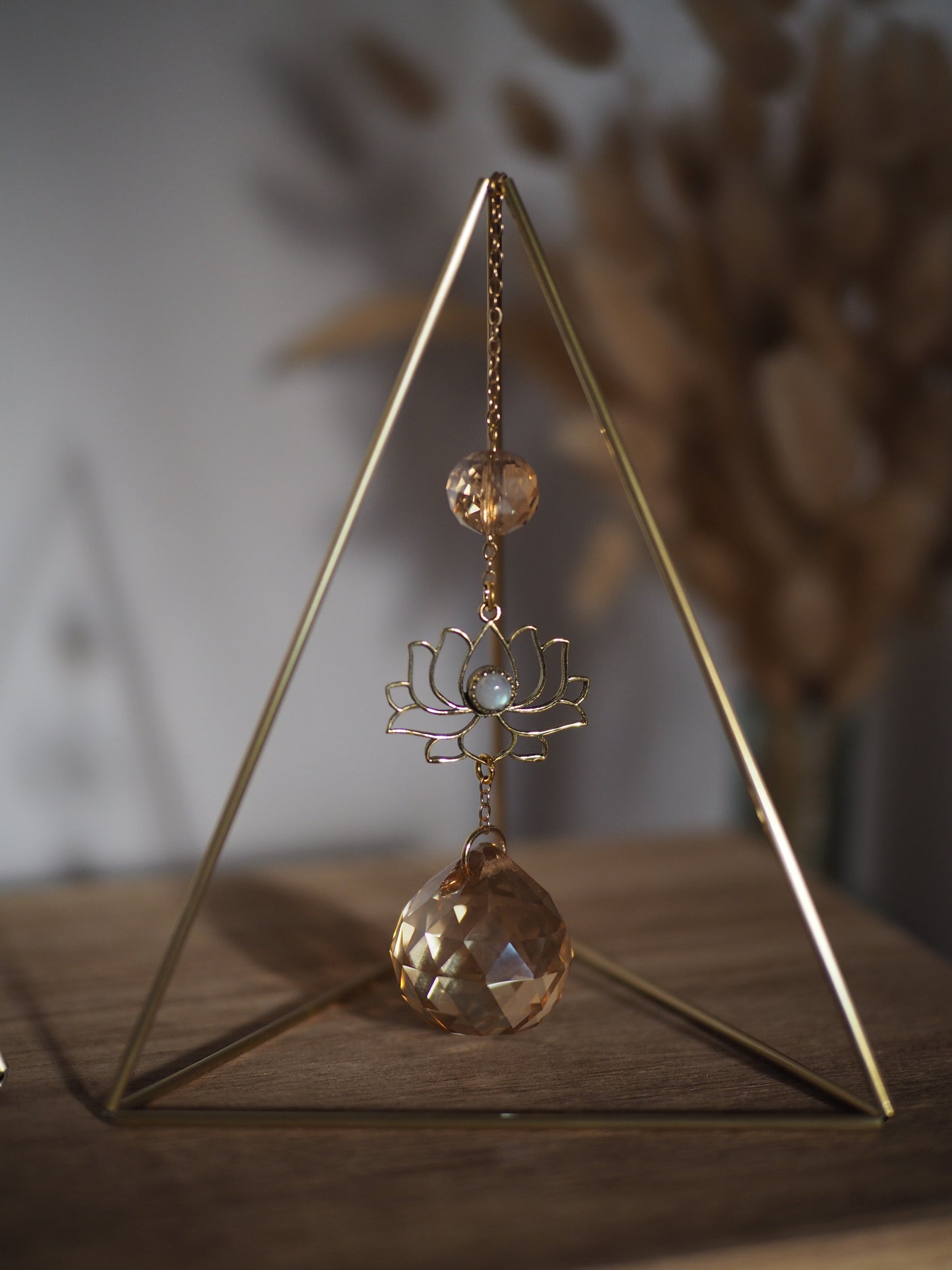 Lótusz virágos - Asztali prizma napfogó kristály dekoráció