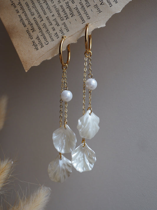 Virágszirmos Menyasszonyi lógós fülbevaló