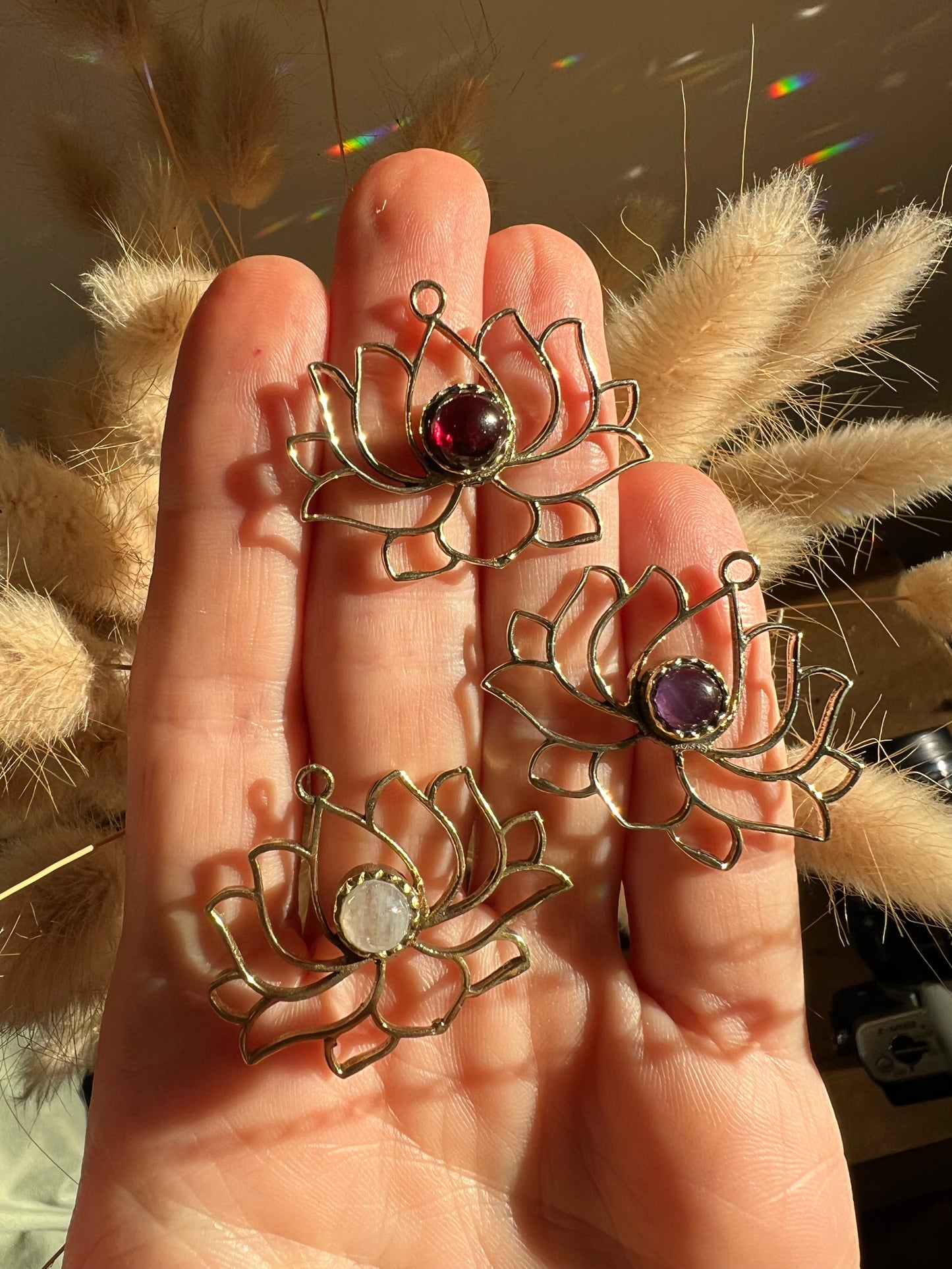 Lótusz virágos - Asztali prizma napfogó kristály dekoráció