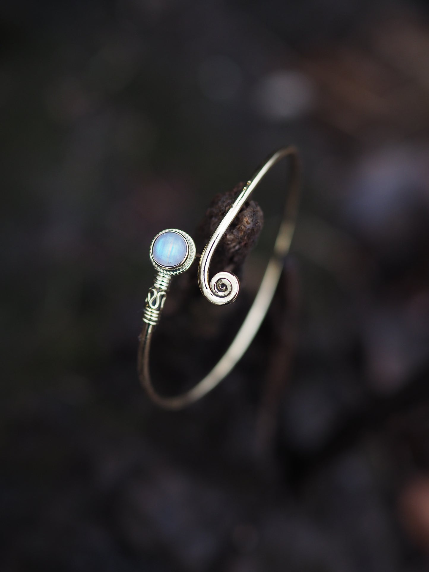 Sárgaréz Ásvány Karperec – Holdkővel - Rózsakvarccal- Zahara