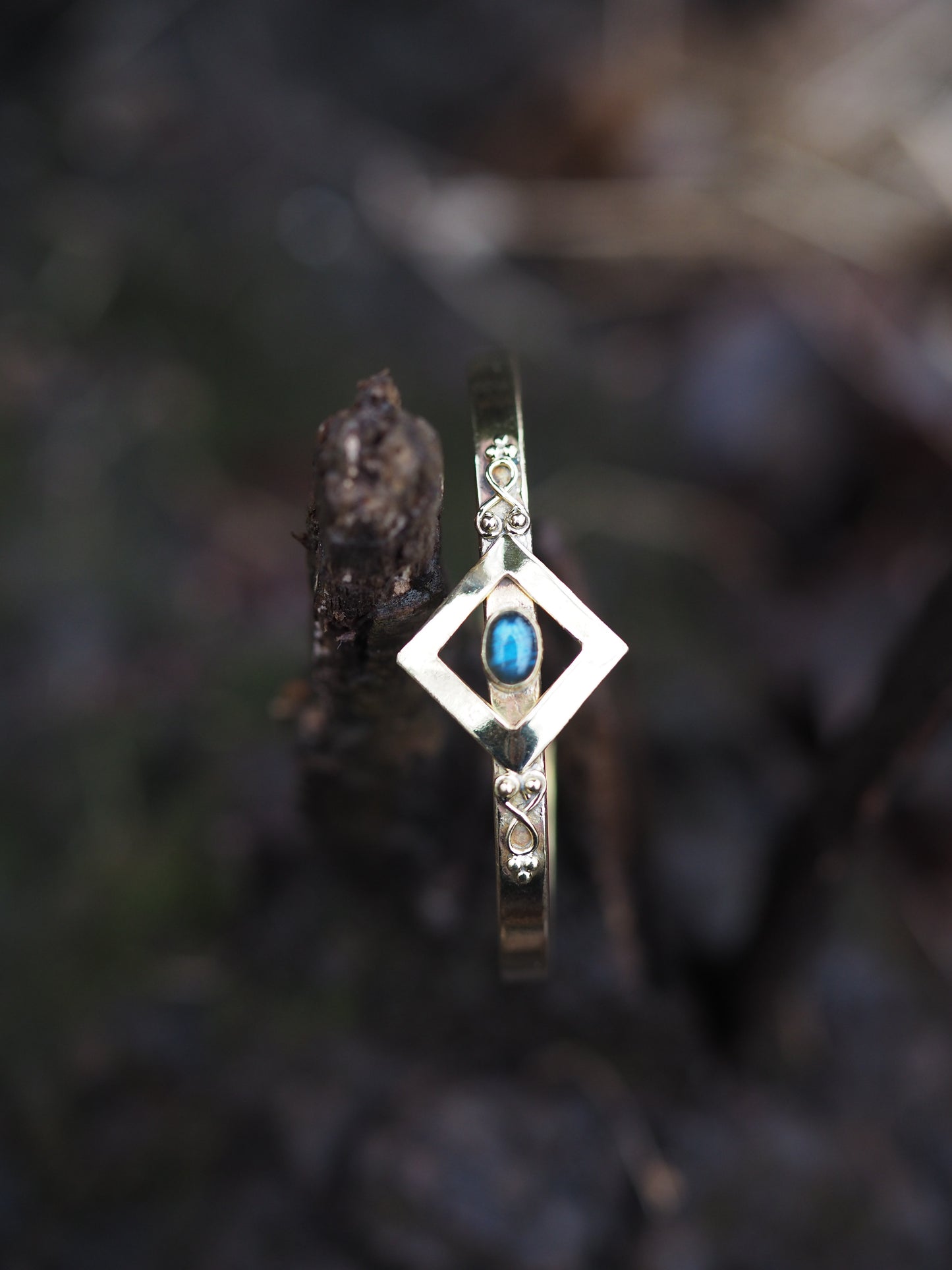 Labradorit karkötő- Elysia