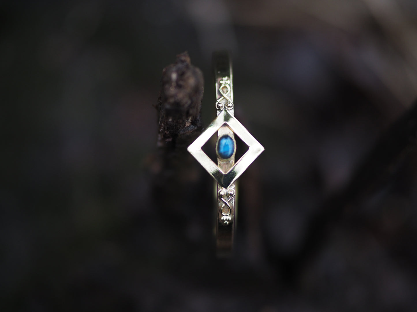 Labradorit karkötő- Elysia