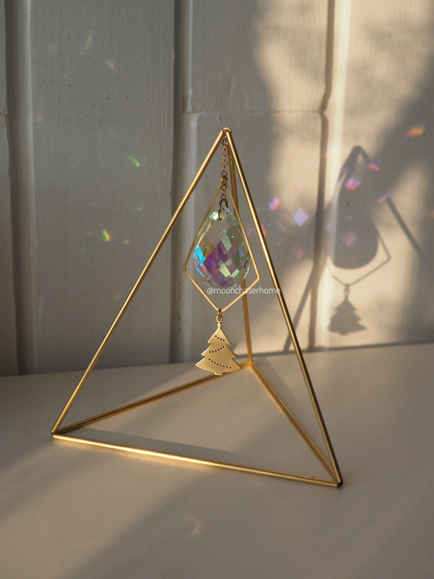 Christmas decor, Holiday gift, home decor,suncatcher, rainbow prism,office decor gift for her, crystal prisma, Christmas gift, Winter decor