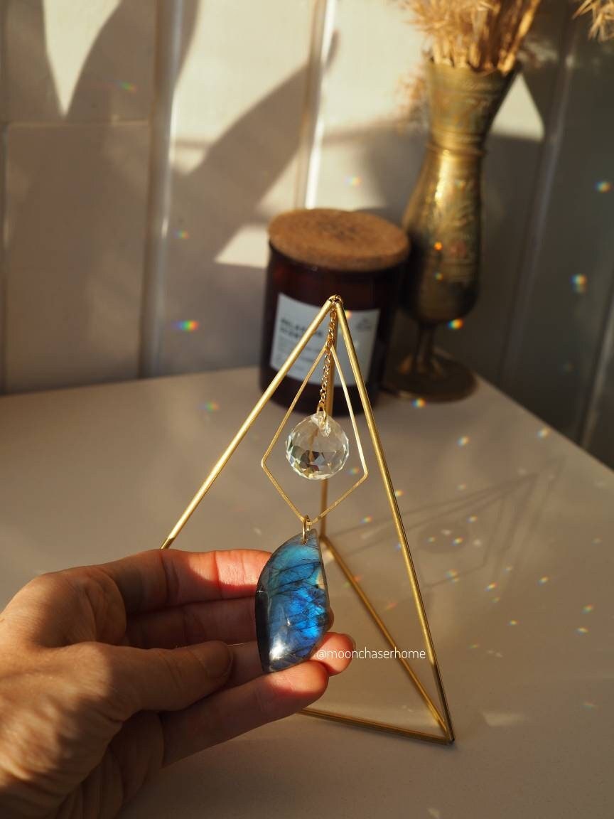 Mira crystal desk decor, sun catcher with crystals, pyramid rainbow prism, office decor, light diffuser, home decoration, prisma, himmeli