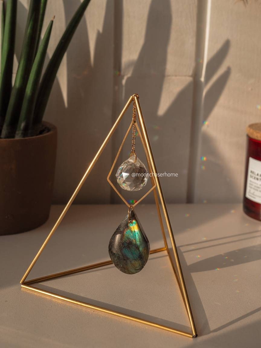 Mira crystal desk decor, sun catcher with crystals, pyramid rainbow prism, office decor, light diffuser, home decoration, prisma, himmeli